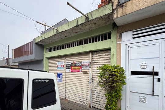 Fachada de casa à venda com 1 quarto, 122m² em Alvarenga, São Bernardo do Campo