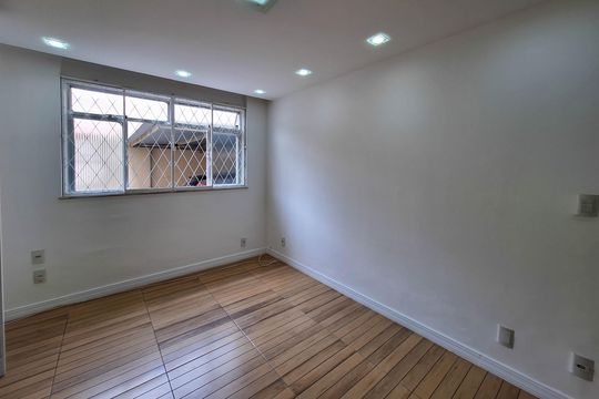Quarto 1 de apartamento à venda com 2 quartos, 68m² em Santa Rosa, Niterói