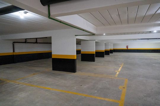 Apartamento para alugar com 2 quartos, 44m² em Jardim Tres Irmaos, Taboão da Serra