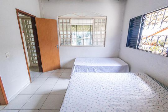 2º andar: quarto 4 / suite de casa para alugar com 4 quartos, 267m² em Campo Alegre, Belo Horizonte