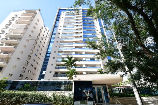 Fachada do Prédio de apartamento para alugar com 3 quartos, 75m² em Cambuí, Campinas