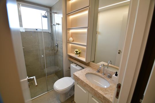 Banheiro Suíte de apartamento para alugar com 3 quartos, 75m² em Cambuí, Campinas