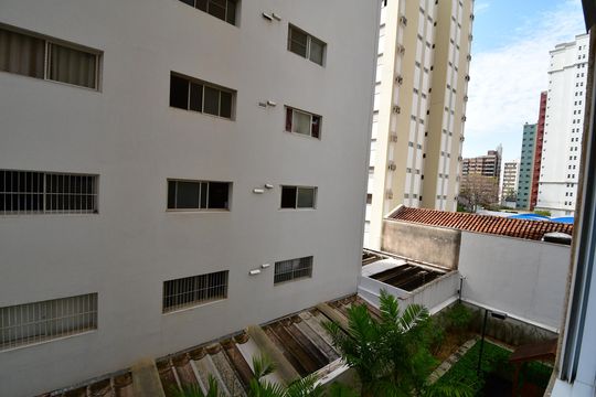 Vista do Quarto 2 de apartamento para alugar com 3 quartos, 75m² em Cambuí, Campinas