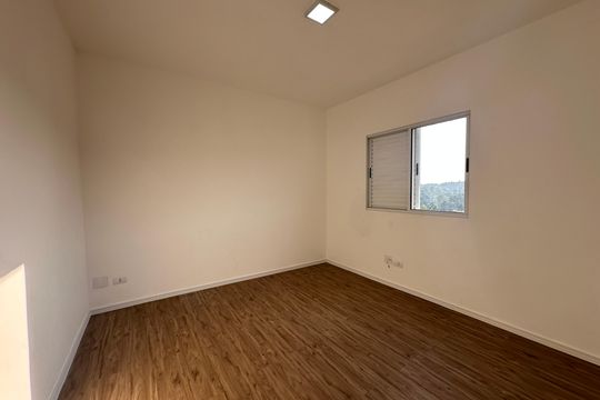 Quarto de apartamento para alugar com 1 quarto, 50m² em Jardim Maria Helena, Barueri