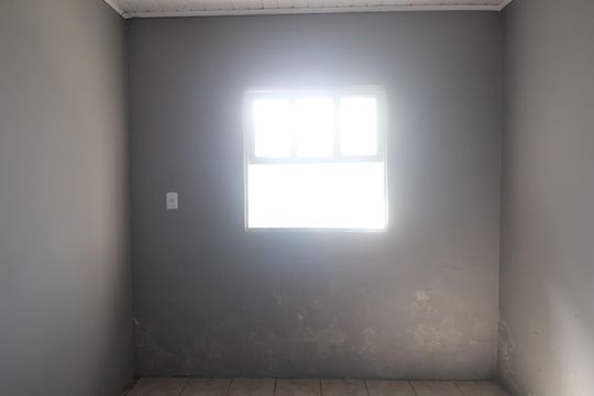 Quarto 1 de casa para alugar com 2 quartos, 40m² em Harmonia, Canoas