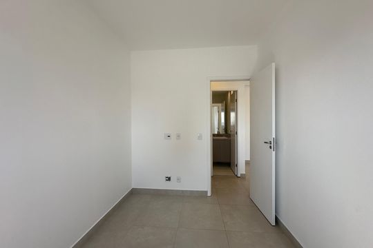 Quarto de apartamento para alugar com 2 quartos, 140m² em Alphaville, Barueri
