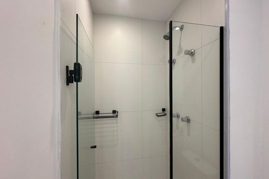 Banheiro da Suíte de apartamento para alugar com 2 quartos, 140m² em Alphaville, Barueri