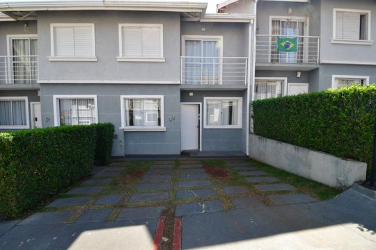 Fachada de casa de condomínio para alugar com 3 quartos, 124m² em Chácara Primavera, Campinas