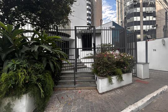Fachada de apartamento à venda com 3 quartos, 98m² em Itaim Bibi, São Paulo