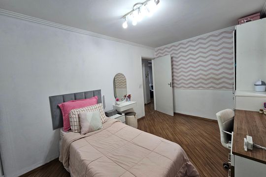 Quarto de apartamento à venda com 2 quartos, 66m² em Parque das Nações, Santo André