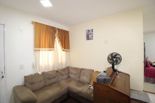 Sala de apartamento para alugar com 2 quartos, 41m² em Jardim Nélia, São Paulo