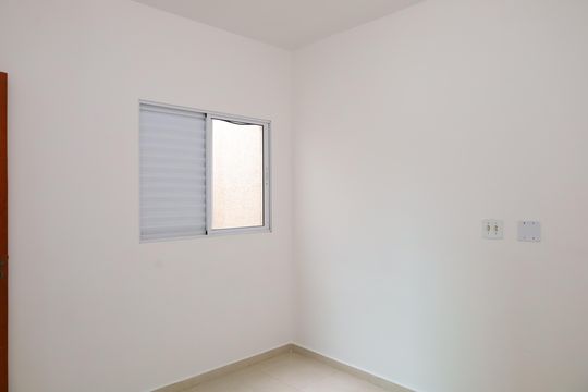 Quarto de casa de condomínio para alugar com 1 quarto, 30m² em Parque Guarani, São Paulo