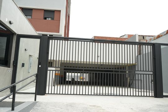 Fachada de apartamento para alugar com 2 quartos, 45m² em Vila Esperança, São Paulo