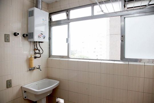 Cozinha/Área de serviço de apartamento à venda com 2 quartos, 74m² em Floresta, Porto Alegre