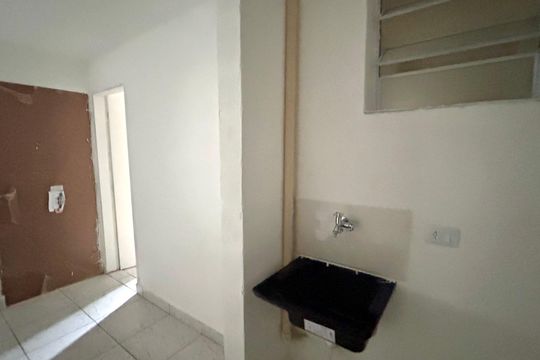 Área de Serviço de casa para alugar com 1 quarto, 24m² em Jardim Santa Cecilia, Guarulhos