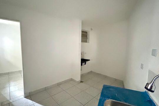 Casa para alugar com 1 quarto, 24m² em Jardim Santa Cecilia, Guarulhos