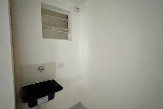 Área de Serviço de casa para alugar com 1 quarto, 24m² em Jardim Santa Cecilia, Guarulhos