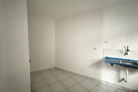 Cozinha de casa para alugar com 1 quarto, 24m² em Jardim Santa Cecilia, Guarulhos