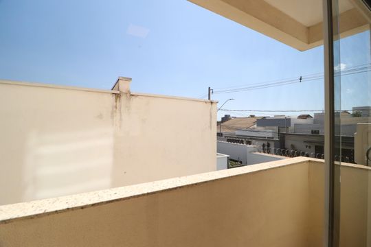 Sacada de apartamento para alugar com 2 quartos, 60m² em Jardim Inconfidência, Uberlândia