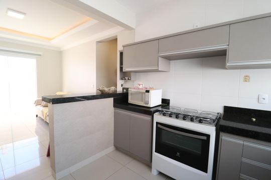 Cozinha de apartamento para alugar com 2 quartos, 60m² em Jardim Inconfidência, Uberlândia