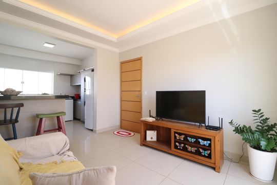 Apartamento para alugar com 2 quartos, 60m² em Jardim Inconfidência, Uberlândia
