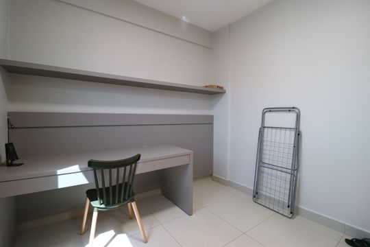 Quarto 2 de apartamento para alugar com 2 quartos, 60m² em Jardim Inconfidência, Uberlândia