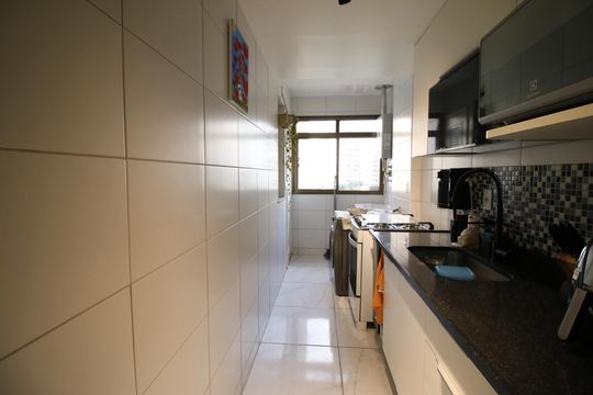 Cozinha de apartamento para alugar com 3 quartos, 72m² em Curicica, Rio de Janeiro