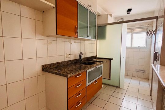 Cozinha de apartamento à venda com 2 quartos, 72m² em Alphaville Industrial, Barueri
