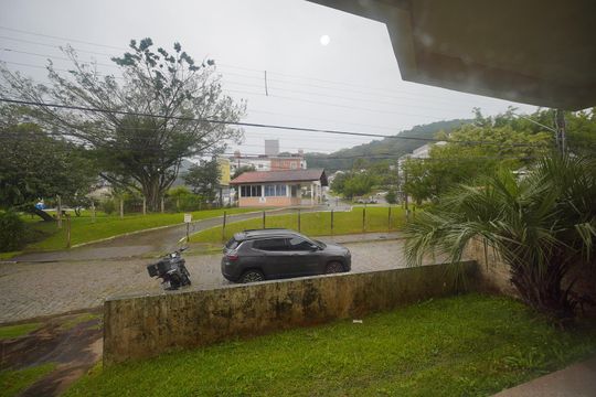 Vista da Sala de casa para alugar com 4 quartos, 180m² em Itacorubi, Florianópolis