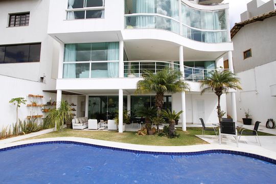 Piscina de casa à venda com 4 quartos, 650m² em São Bento, Belo Horizonte