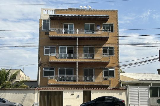 Fachada + placa de apartamento para alugar com 2 quartos, 78m² em Anchieta, Nilópolis