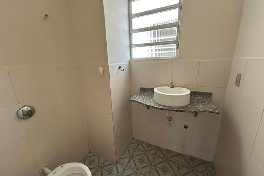 Banheiro da Suíte 2 de apartamento para alugar com 2 quartos, 78m² em Anchieta, Nilópolis