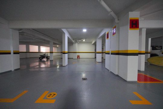 Garagem de apartamento para alugar com 3 quartos, 115m² em Abraão, Florianópolis