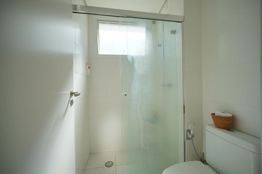 Banheiro das Demi-Suítes  de apartamento para alugar com 3 quartos, 115m² em Abraão, Florianópolis