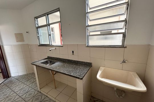 Cozinha e Área de Serviço de apartamento para alugar com 2 quartos, 63m² em Anchieta, Nilópolis