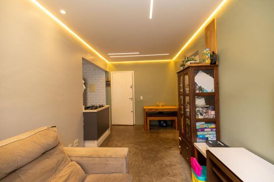 Sala de apartamento à venda com 2 quartos, 54m² em Jardim Belval, Barueri