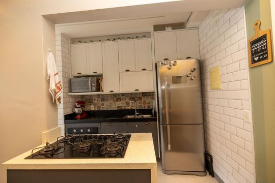 Cozinha de apartamento à venda com 2 quartos, 54m² em Jardim Belval, Barueri