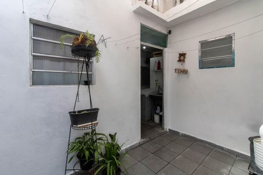 Quintal de casa à venda com 2 quartos, 150m² em Jardim Jovaia, Guarulhos