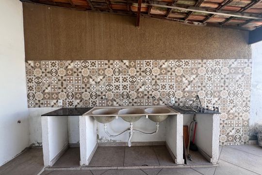 Área de Serviço de casa para alugar com 3 quartos, 90m² em Milanez, Contagem