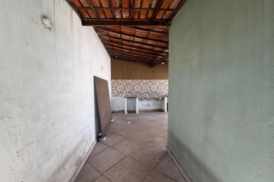 Varanda de casa para alugar com 3 quartos, 90m² em Milanez, Contagem