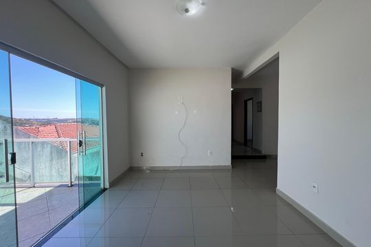 Sala de casa para alugar com 3 quartos, 90m² em Milanez, Contagem