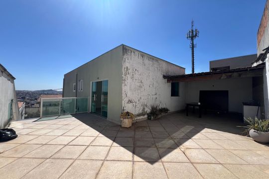 Quintal de casa para alugar com 3 quartos, 90m² em Milanez, Contagem
