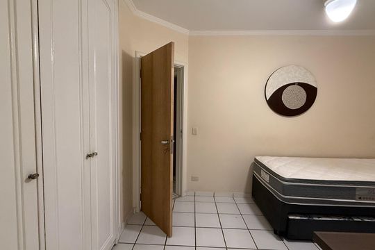 Suíte de apartamento para alugar com 4 quartos, 166m² em Vila Luis Antonio, Guarujá