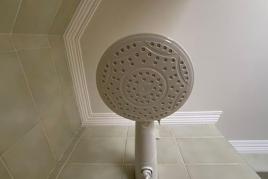 Banheiro Suíte de apartamento para alugar com 4 quartos, 166m² em Vila Luis Antonio, Guarujá
