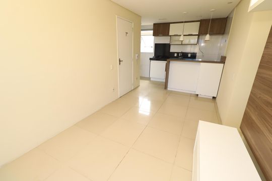 Sala de apartamento para alugar com 2 quartos, 49m² em Jardim das Margaridas, Salvador