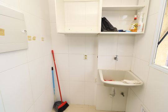 Área de Serviço de apartamento para alugar com 2 quartos, 49m² em Jardim das Margaridas, Salvador