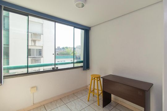 Varanda da Sala de apartamento à venda com 2 quartos, 66m² em Teresópolis, Porto Alegre