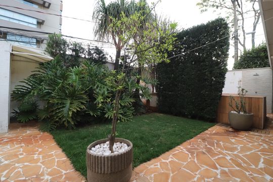 Jardim de casa para alugar com 4 quartos, 250m² em Cazeca, Uberlândia