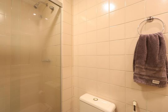 Banheiro Social de apartamento à venda com 3 quartos, 84m² em Pompeia, São Paulo