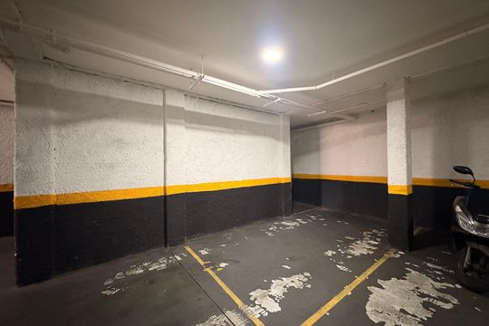 Garagem de apartamento para alugar com 2 quartos, 49m² em Jardim Bela Vista, Santo André